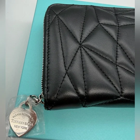 Tiffany & Co. New Black Padded Large zip Wallet - Picture 3 of 11